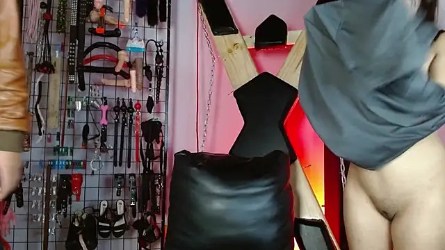 Hardcore_Room_Bdsm_ Show in webcam