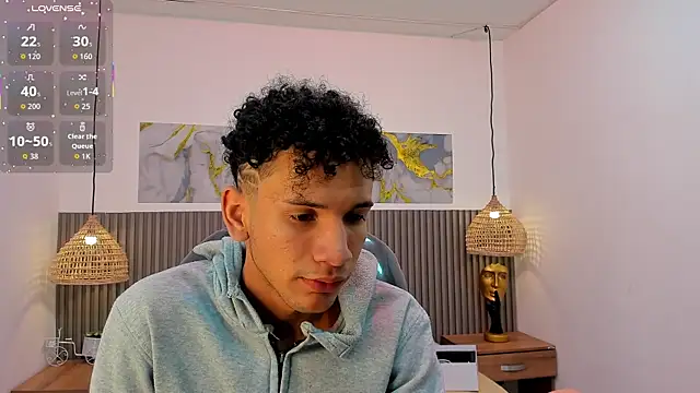 JDWhite18 Show in webcam