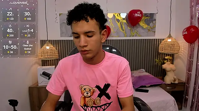 JDWhite18 Show in webcam