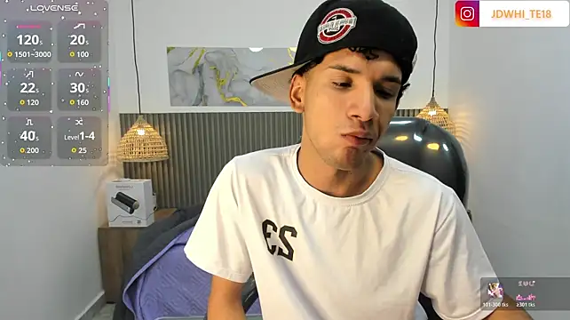 JDWhite18 – webcam-show