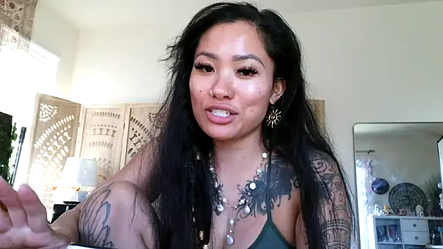 maciixbby Show in webcam