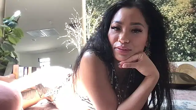 maciixbby Show in webcam