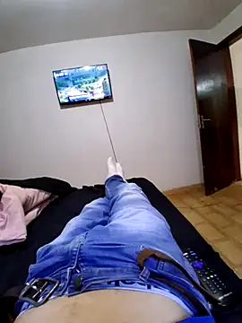 Show modela CasadoHetero na web-kameri