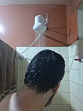 Meu_Pain Webbikameraesitys