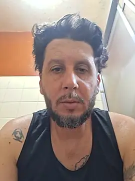 הופעת וובקאם של COROADOTADOCASADO