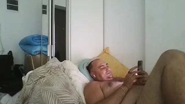 הופעת וובקאם של vitalik66679