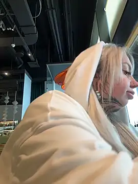 Chiibi's Webcam Show