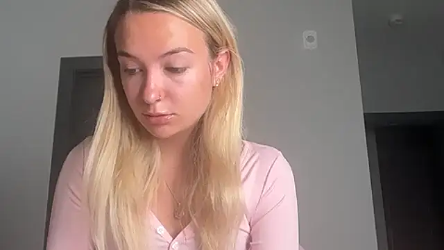 kelseyblu Show in webcam