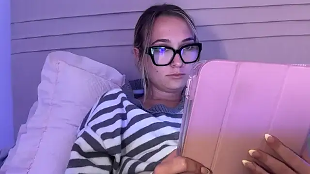kelseyblu's Live XXX Chat