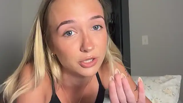 kelseyblu live XXX chat