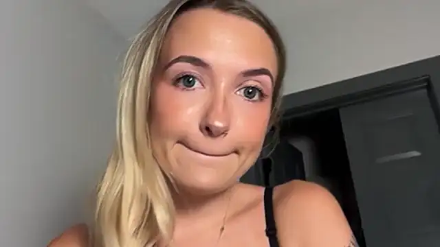 kelseyblu's Live XXX Chat