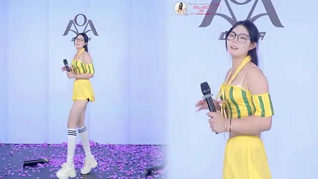 __AOA__: вебкам-шоу