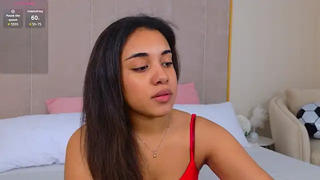 Luna_Cortier Pertunjukan Webcam