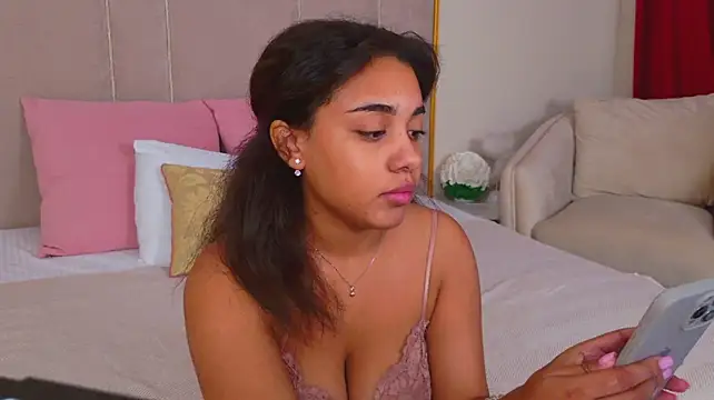 Luna_Cortier's Webcam Show
