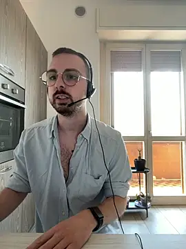 ItalianAlex Pertunjukan Webcam