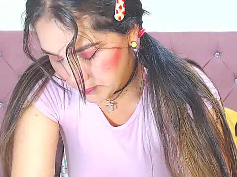 Chat +18 de emassquirt29 ao vivo