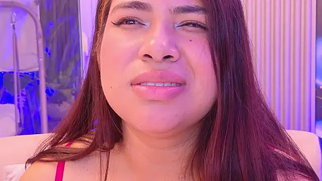 rouxinferno_cr's Live XXX Chat