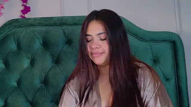 Chat +18 de rouxinferno_cr ao vivo