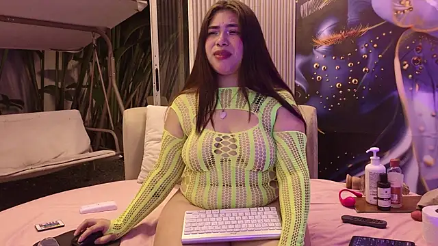rouxinferno_cr Adlı Modelin Canlı XXX Sohbeti