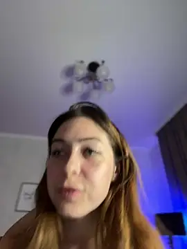 LynaFrost webcam show