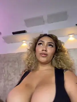 Chat XXX en directo de Maddy_Beluci