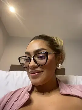 Chatroom XXX en direct de Maddy_Beluci