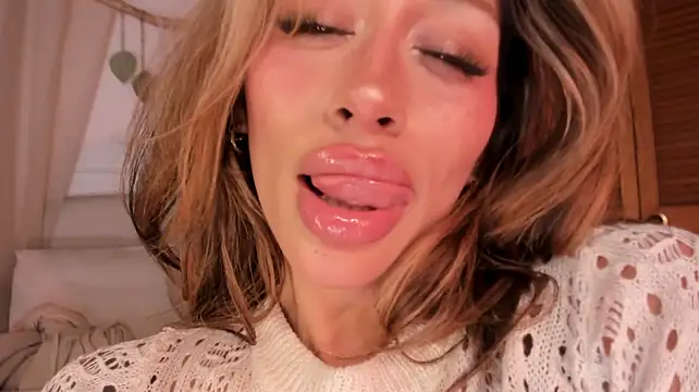ConnieDeepn Live XXX chat