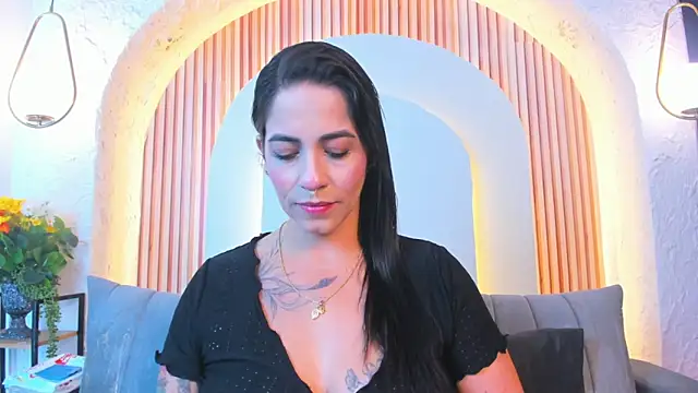 violet_scott_'s Live XXX Chat
