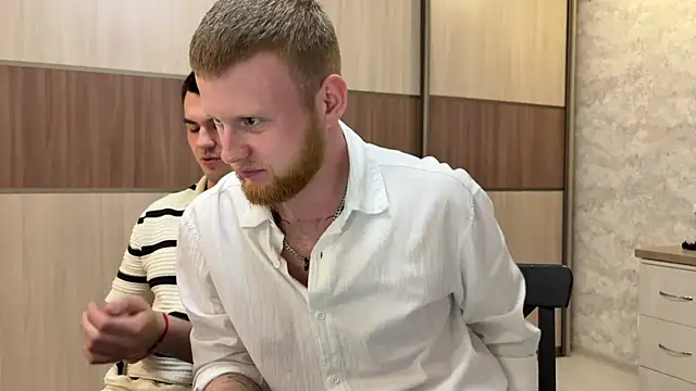 Adam_ice Chat XXX in diretta