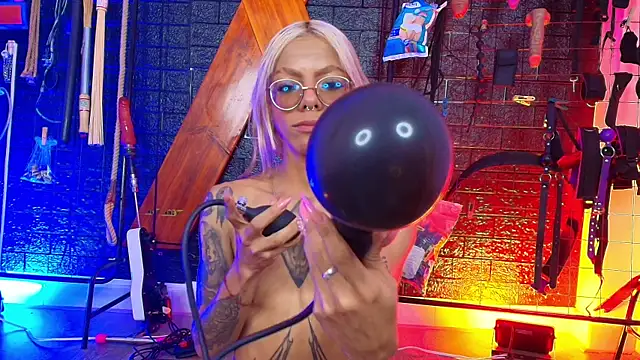 Show de Ariaoficial na webcam