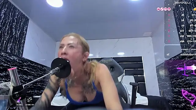 Chat XXX en directo de Ladyy_Scarlett