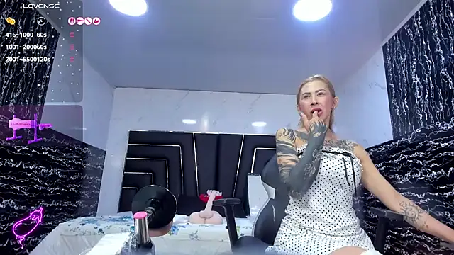 Chat XXX ao vivo de Ladyy_Scarlett