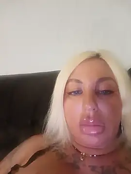 MiaMooly Live XXX-Chat