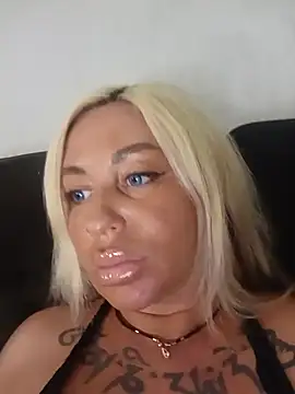 Chat XXX en directo de MiaMooly