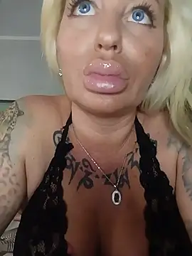 MiaMooly Live XXX-Chat