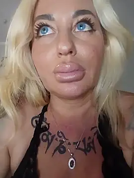 MiaMooly Webcam-Show