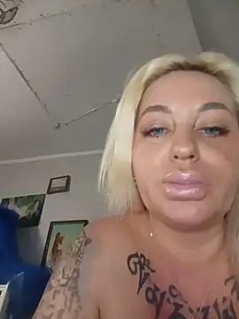MiaMooly's Webcam Show