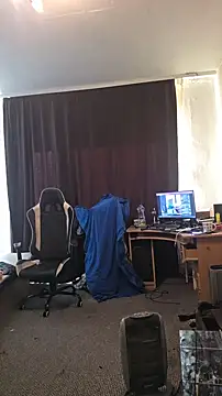 Show modela PinkyCAT19 na web-kameri