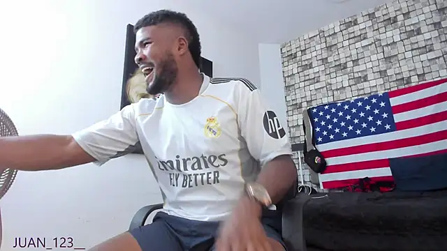 Juan_123__'s Live XXX Chat