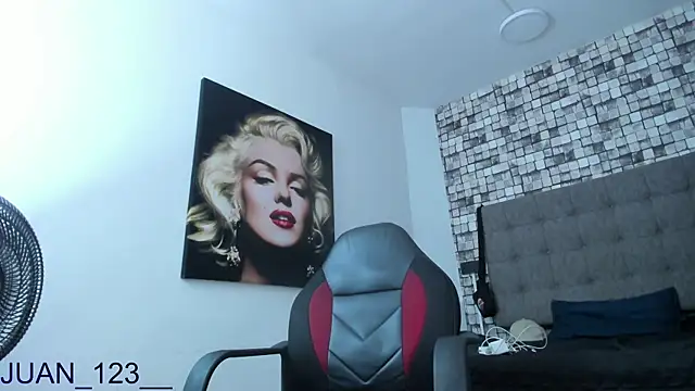Juan_123__ 网络视讯表演