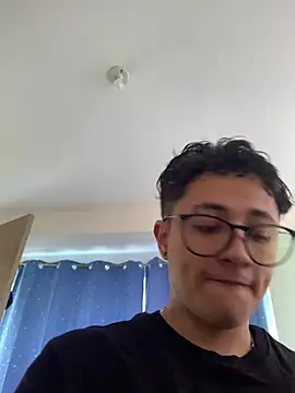 Adonibaskerville4 Pertunjukan Webcam
