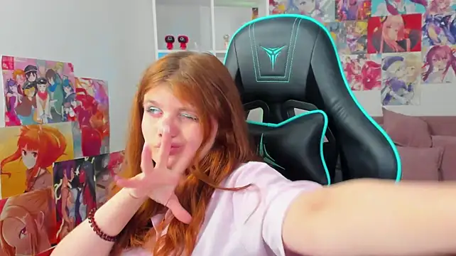 XXX chat uživo modela ChloeHalses