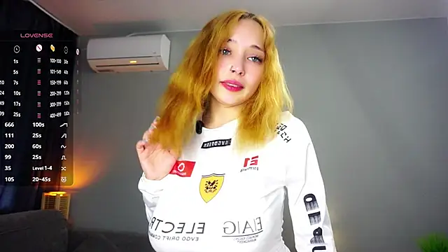 Chat XXX en directo de HannaHayles