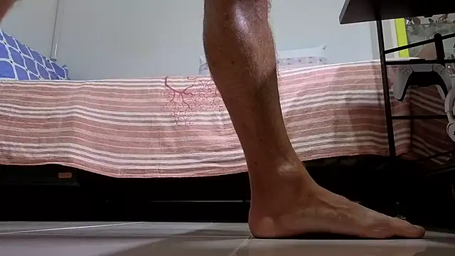 hairycerberus Show in webcam
