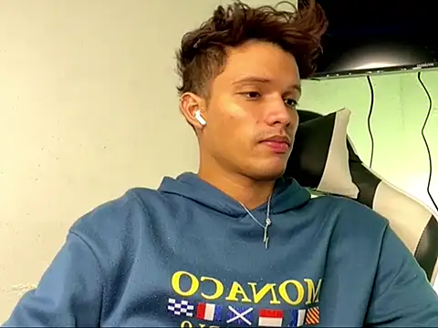 AlexxxGod 网络视讯表演