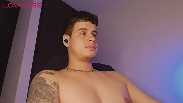 Show modela BjornSteel na web-kameri