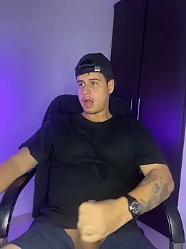 Show modela BjornSteel na web-kameri