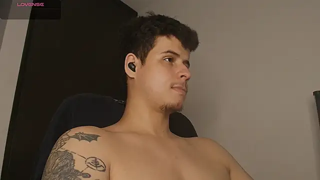 BjornSteel webkamerás műsora