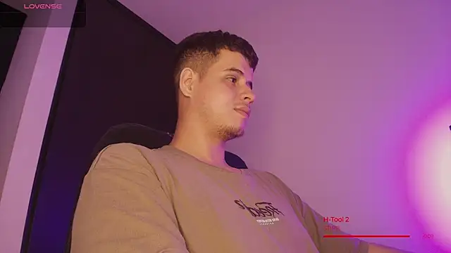 BjornSteel Pertunjukan Webcam