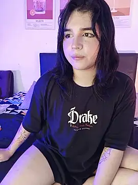 Daniellesins1 Adlı Modelin Web Kamerası Şovu